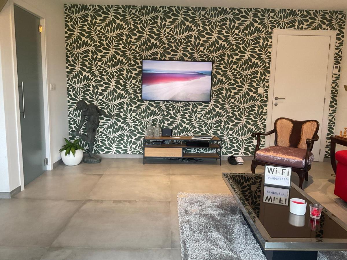 Lovely 1-Bedroom Appartement Le Joyau With Indoor Pool And Sauna Lasne Esterno foto
