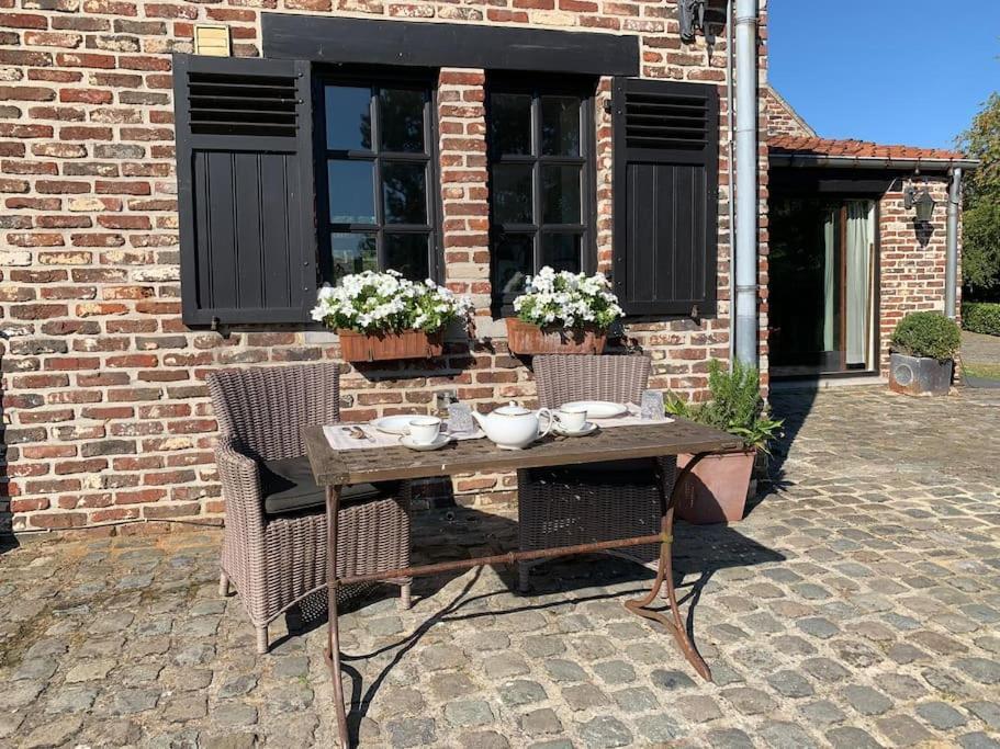 Lovely 1-Bedroom Appartement Le Joyau With Indoor Pool And Sauna Lasne Esterno foto